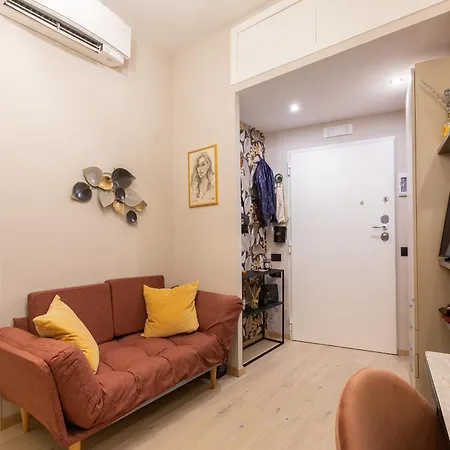 Guesthost - San Giovanni Comfy Rom